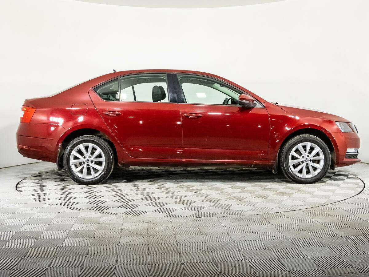 Шкода Октавия б/у, 2018, Роботизированная. Фото: #3