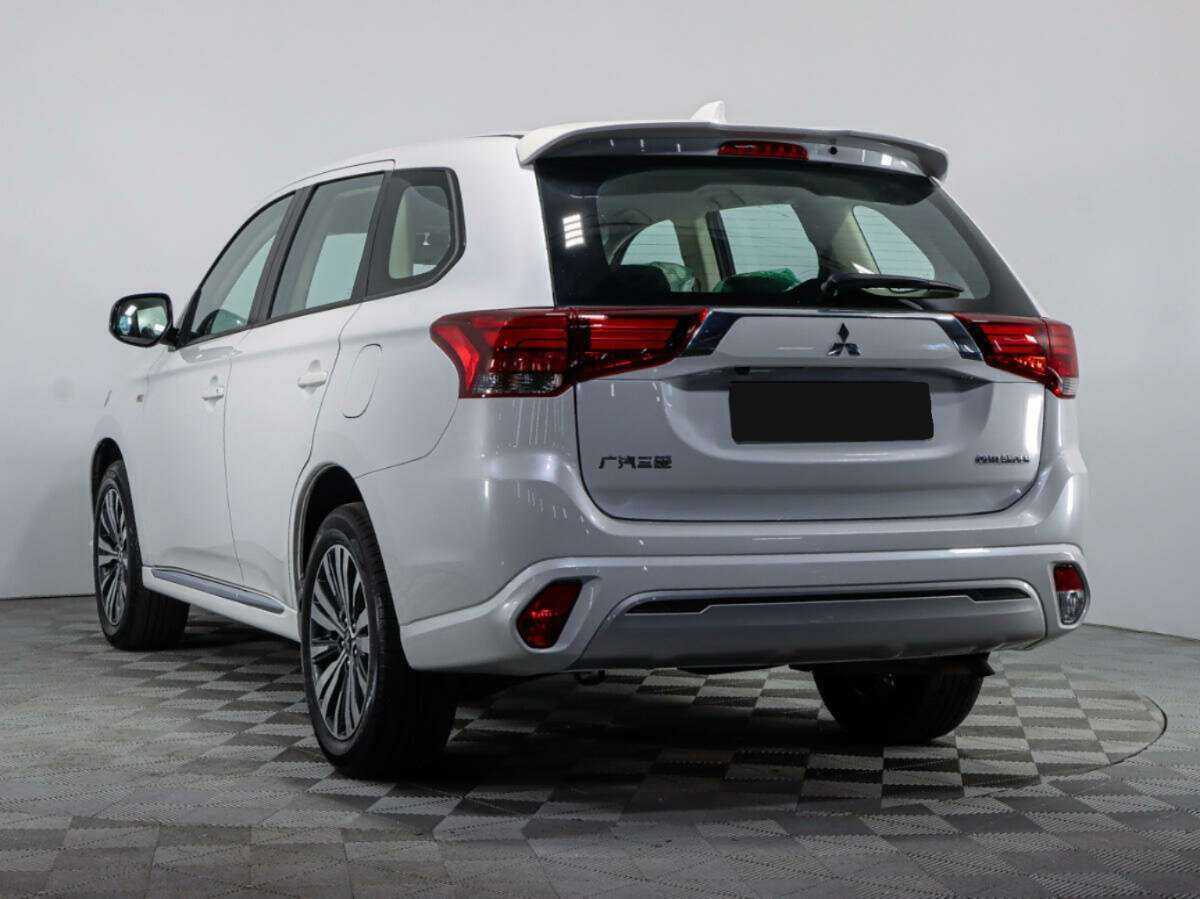 Mitsubishi Outlander б/у, 2022, Вариатор. Фото: #5