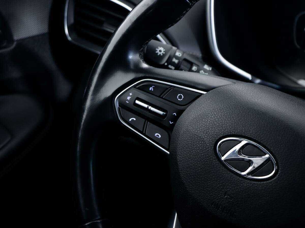 Hyundai Santa Fe б/у, 2018, Автоматическая. Фото: #11