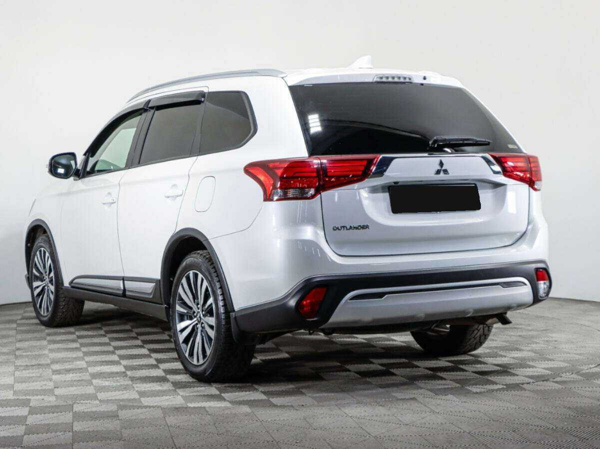 Mitsubishi Outlander б/у, 2021, Вариатор. Фото: #6