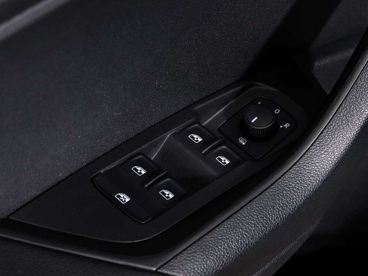 Skoda Karoq б/у, 2020, Автоматическая. Фото: #15