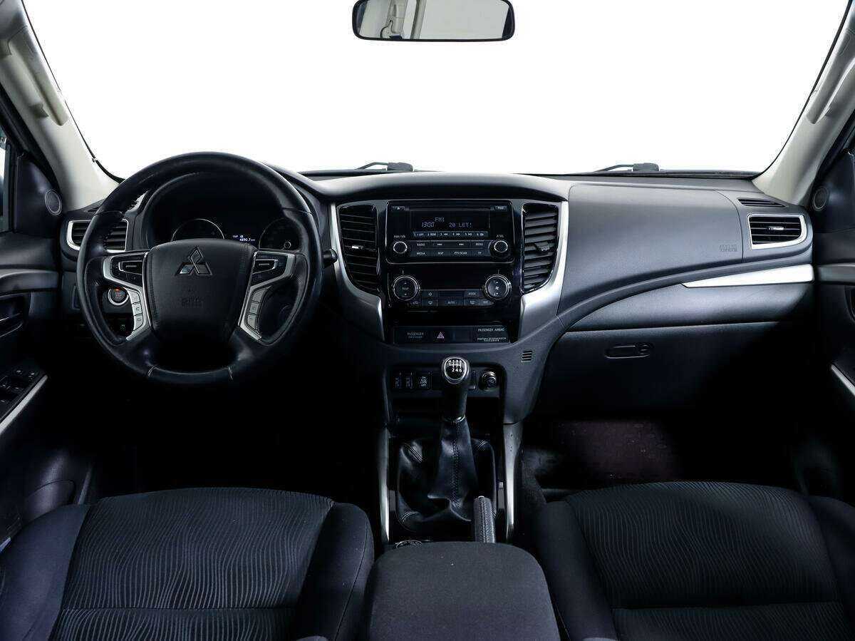 Mitsubishi Pajero Sport б/у, 2018, Механическая. Фото: #9