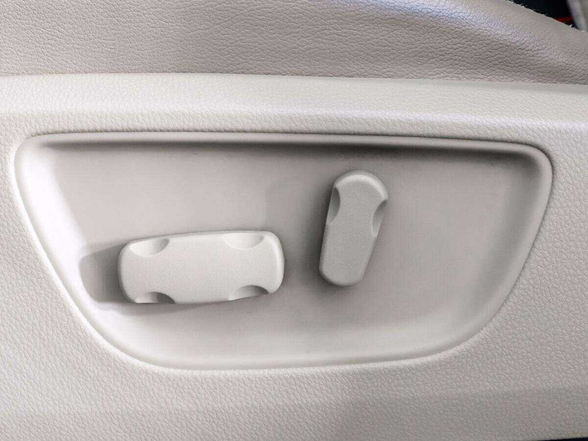 Mitsubishi Pajero Sport б/у, 2017, Автоматическая. Фото: #11