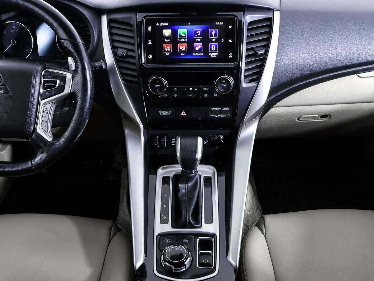 Mitsubishi Pajero Sport б/у, 2017, Автоматическая. Фото: #16