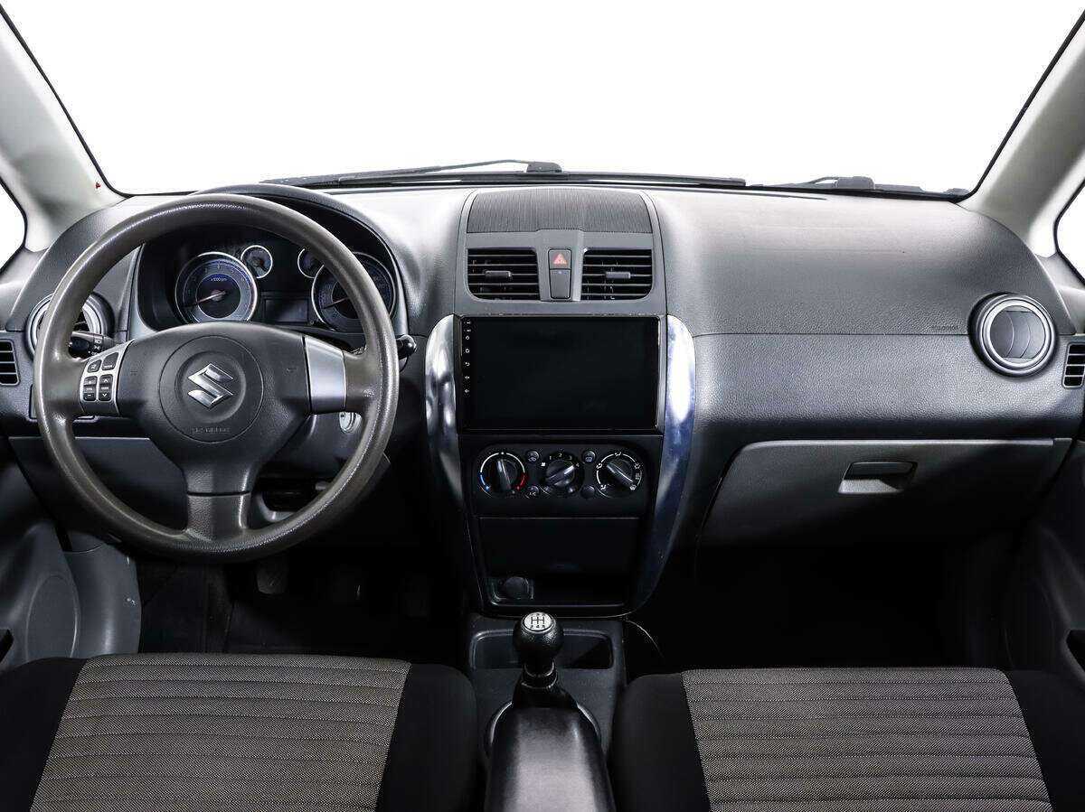 Suzuki SX4 б/у, 2013, Механическая. Фото: #9