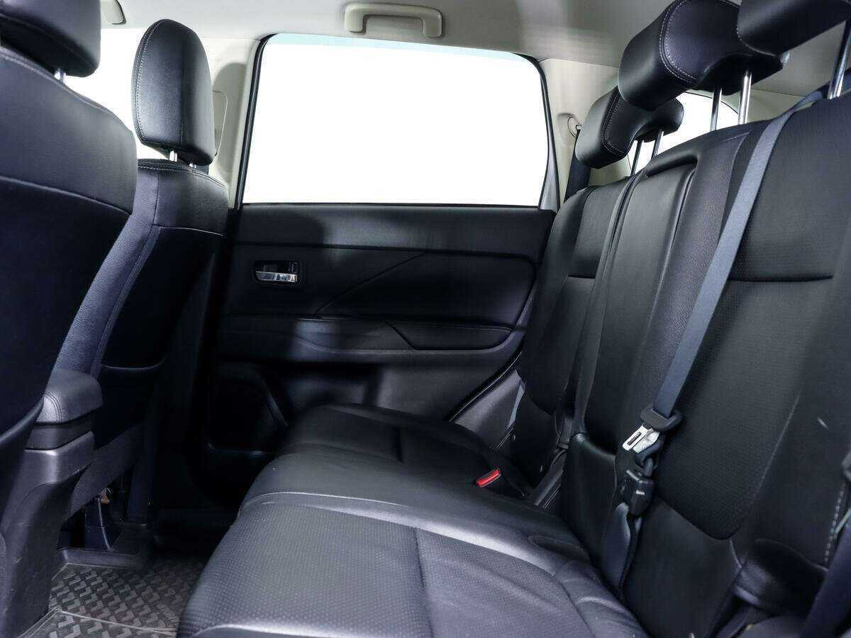 Mitsubishi Outlander б/у, 2015, Вариатор. Фото: #10