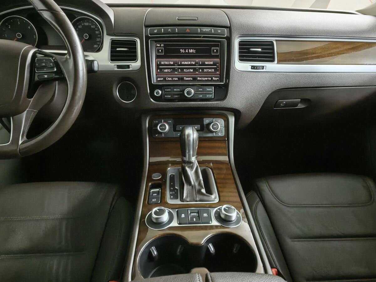 Volkswagen Touareg б/у, 2016, Автоматическая. Фото: #10