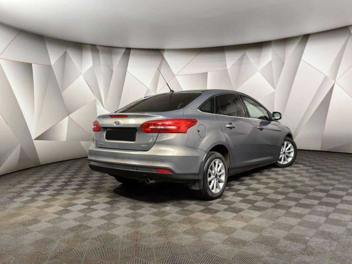 Ford Focus б/у, 2016, Автоматическая. Фото: #1
