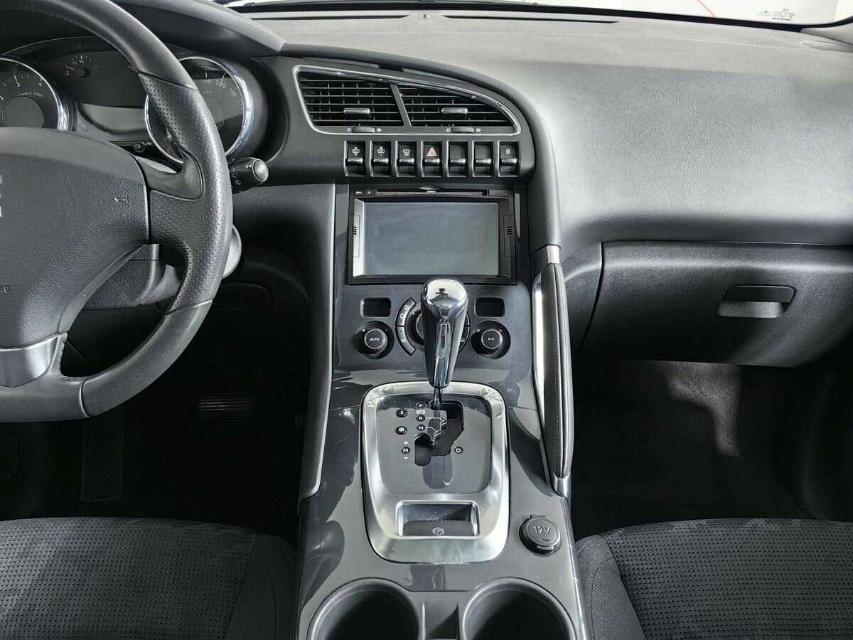 Peugeot 3008 б/у, 2012, Автоматическая. Фото: #10