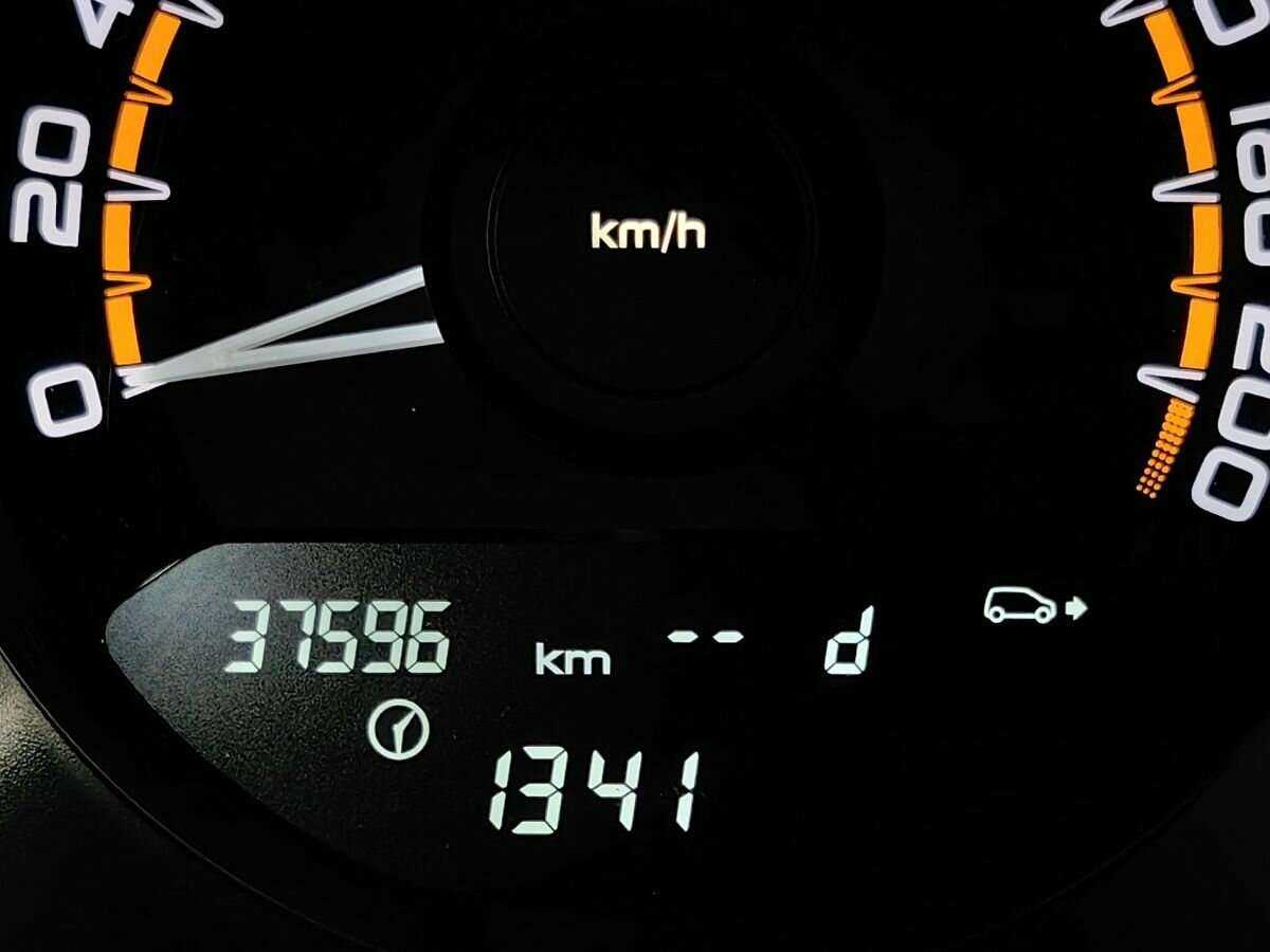 Lada (ВАЗ) Vesta б/у, 2021, Механическая. Фото: #15