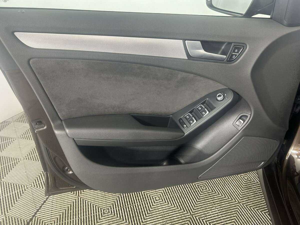 Audi A4 б/у, 2014, Роботизированная. Фото: #7