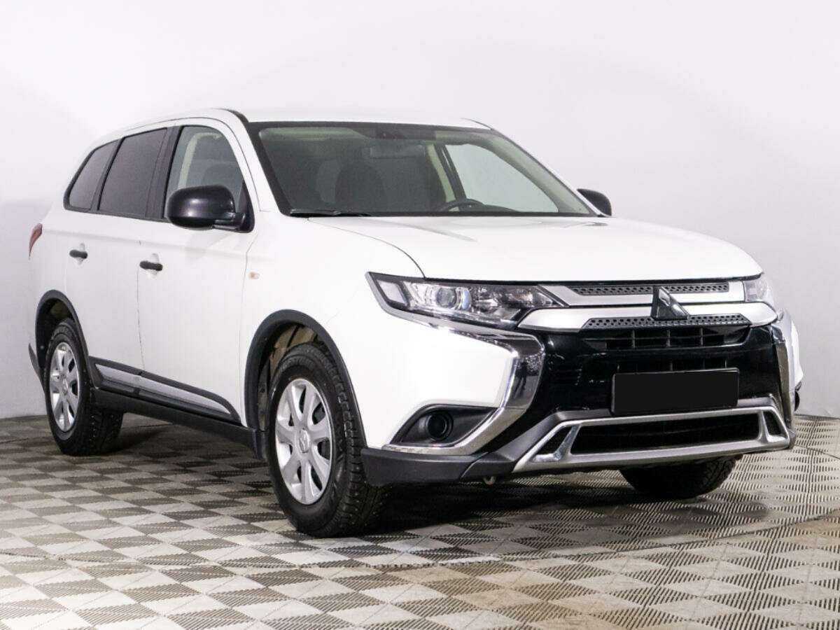 Mitsubishi Outlander б/у, 2019, Вариатор. Фото: #2