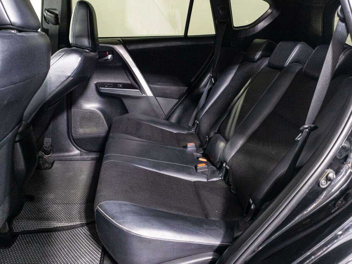 Toyota RAV4 б/у, 2016, Автоматическая. Фото: #9