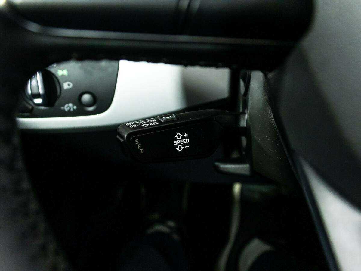 Audi A4 б/у, 2018, Роботизированная. Фото: #16