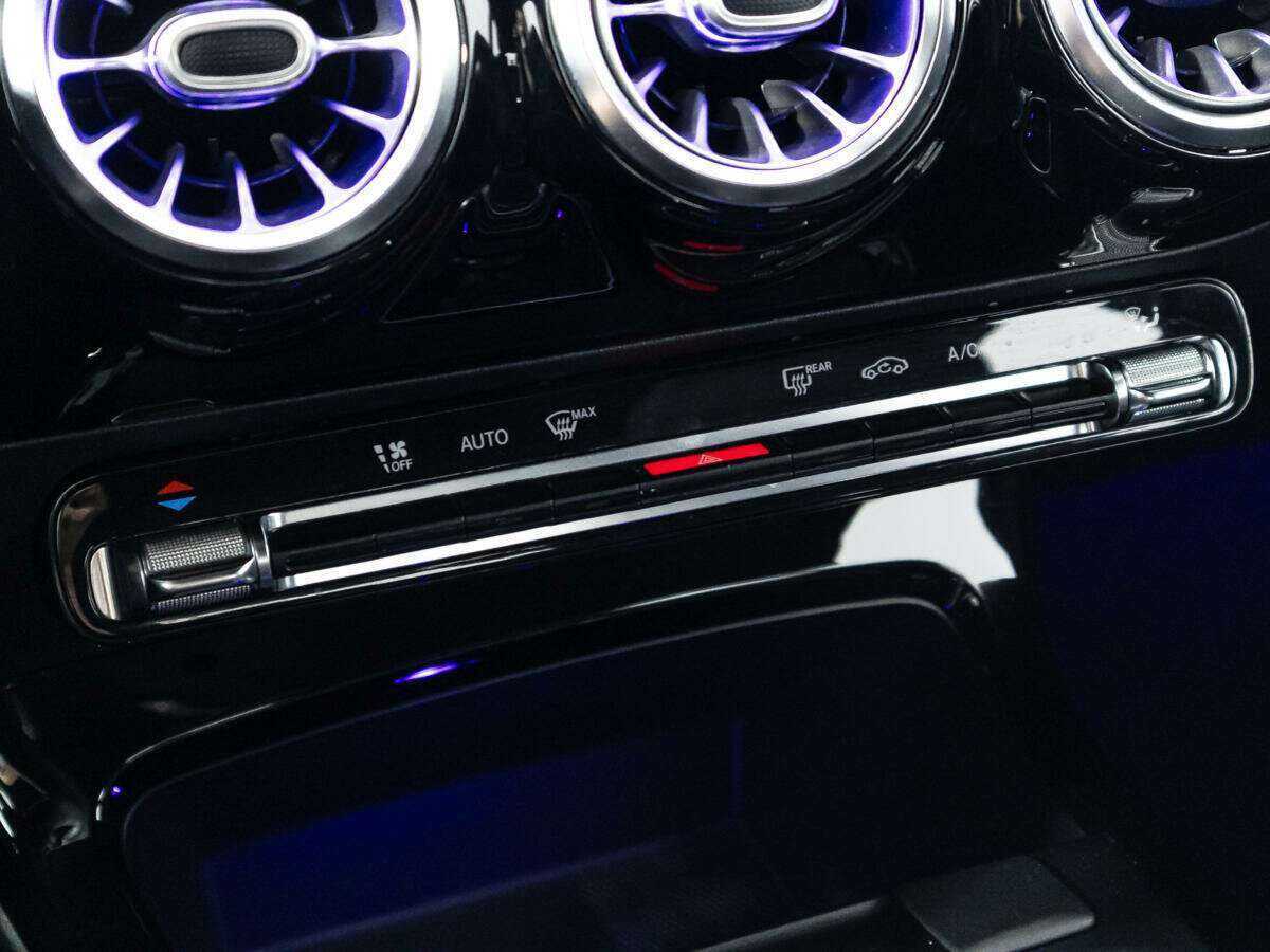 Mercedes-Benz A-Класс б/у, 2018, Роботизированная. Фото: #14