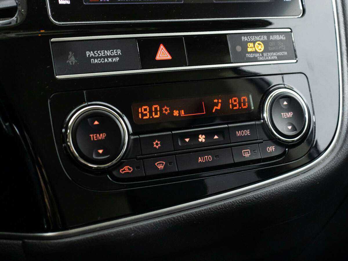 Mitsubishi Outlander б/у, 2019, Вариатор. Фото: #16