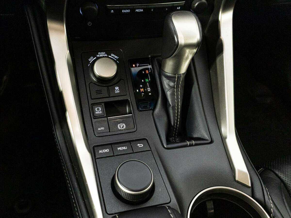 Lexus NX б/у, 2015, Автоматическая. Фото: #18