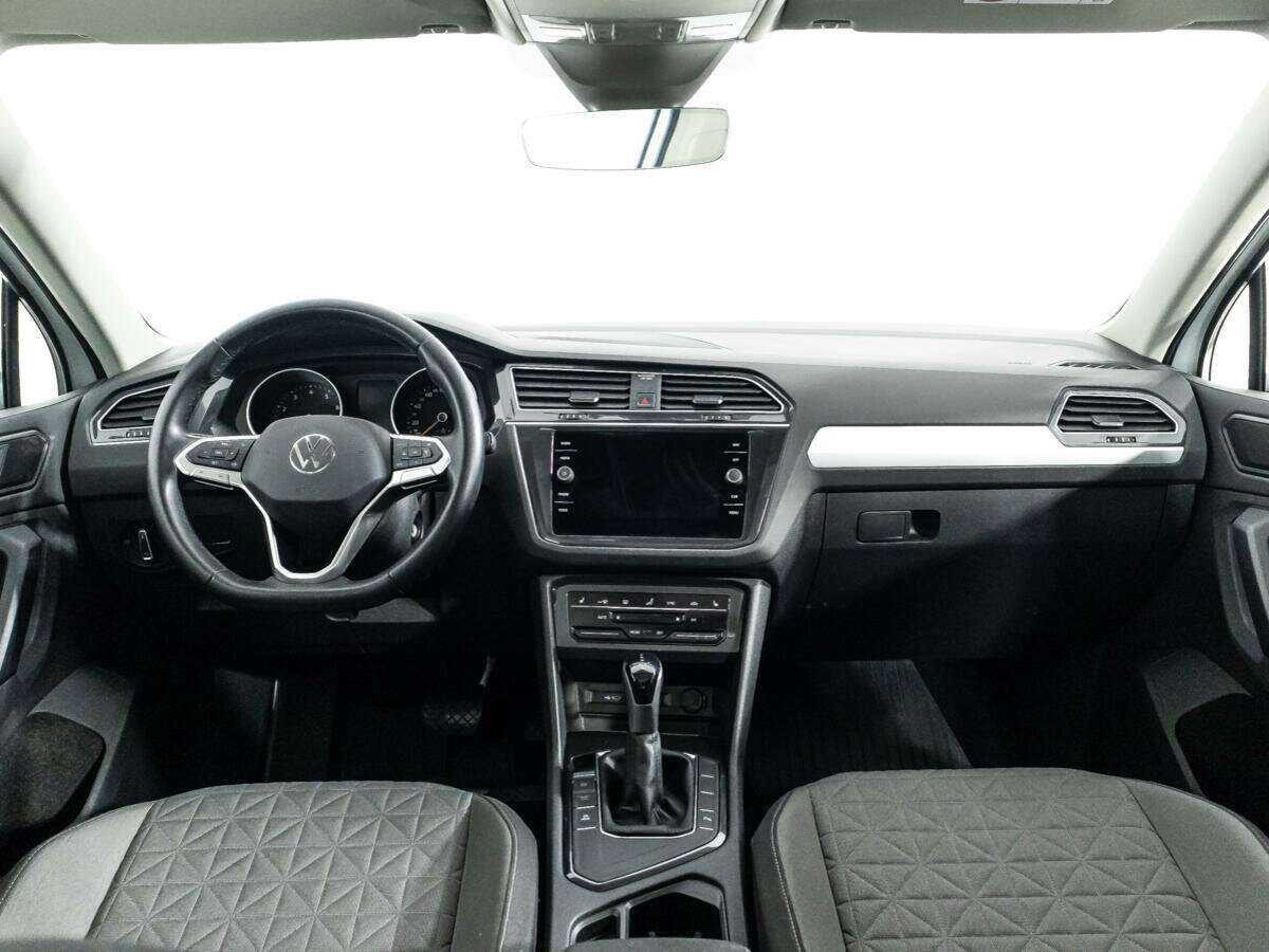 Volkswagen Tiguan б/у, 2021, Роботизированная. Фото: #12