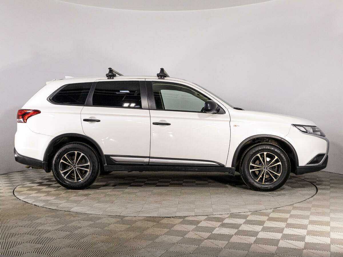 Mitsubishi Outlander б/у, 2020, Вариатор. Фото: #3