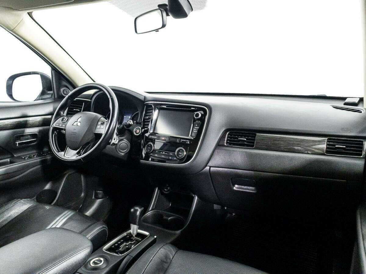 Mitsubishi Outlander б/у, 2015, Вариатор. Фото: #8