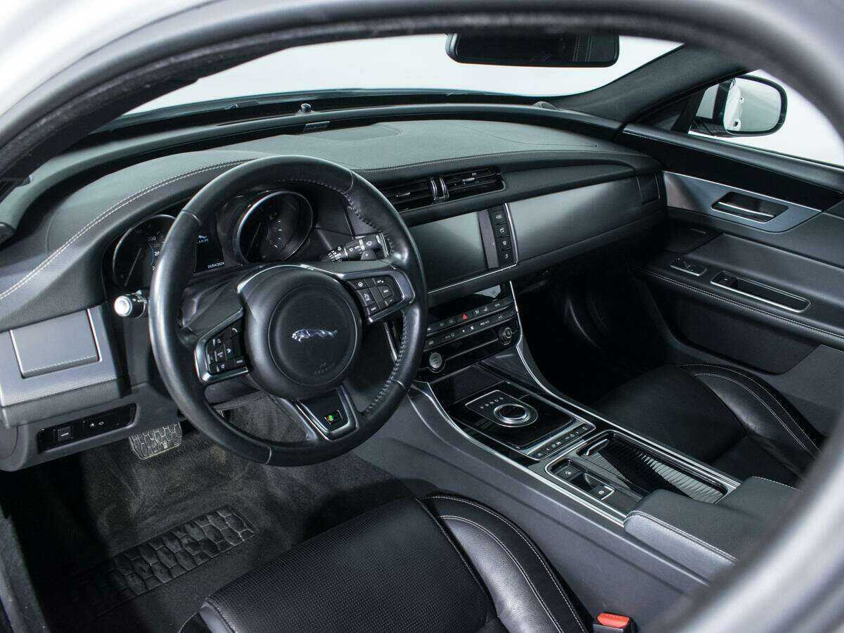 Jaguar XF б/у, 2016, Автоматическая. Фото: #12