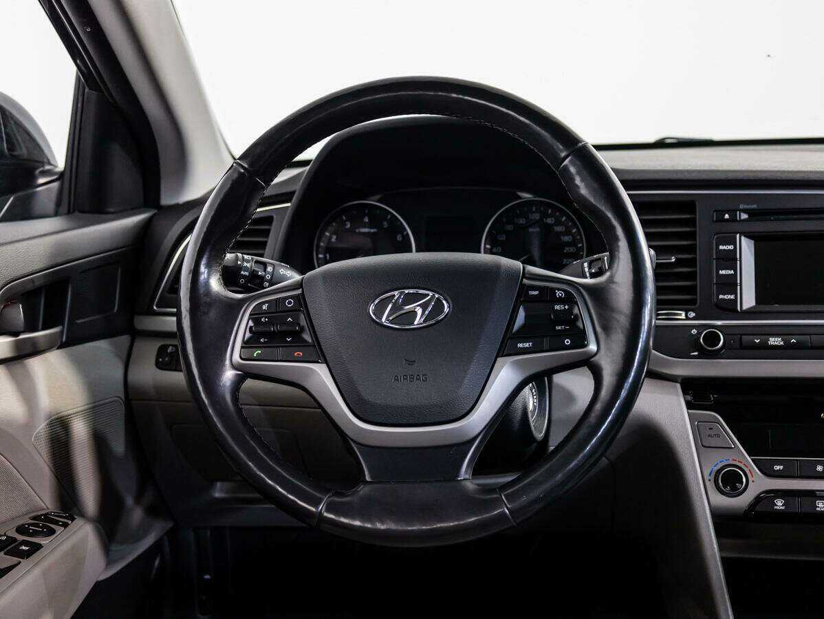 Hyundai Elantra б/у, 2018, Автоматическая. Фото: #9