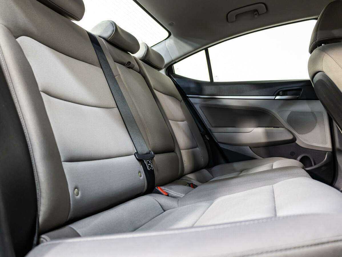 Hyundai Elantra б/у, 2018, Автоматическая. Фото: #11