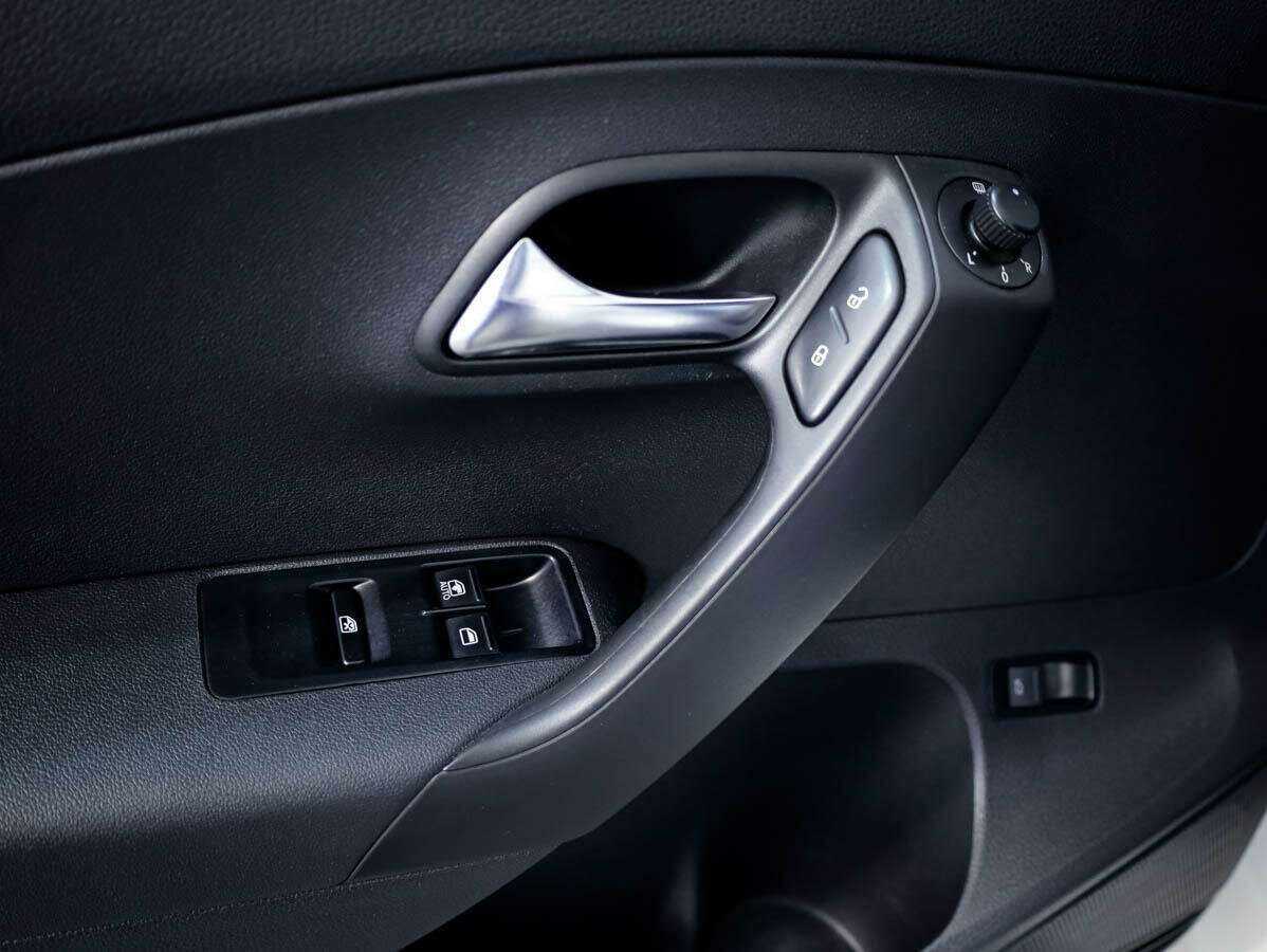 Volkswagen Polo б/у, 2013, Автоматическая. Фото: #13