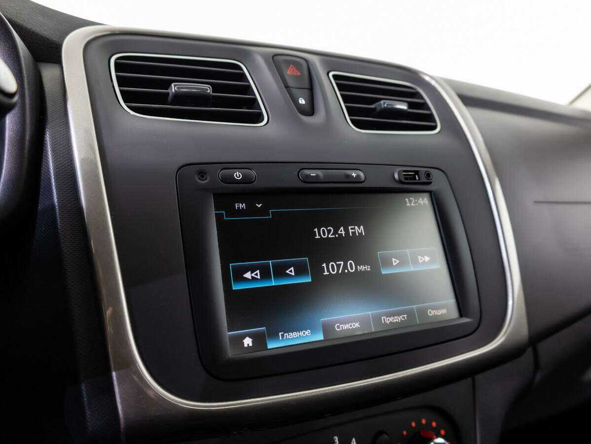 Renault Logan б/у, 2019, Автоматическая. Фото: #11