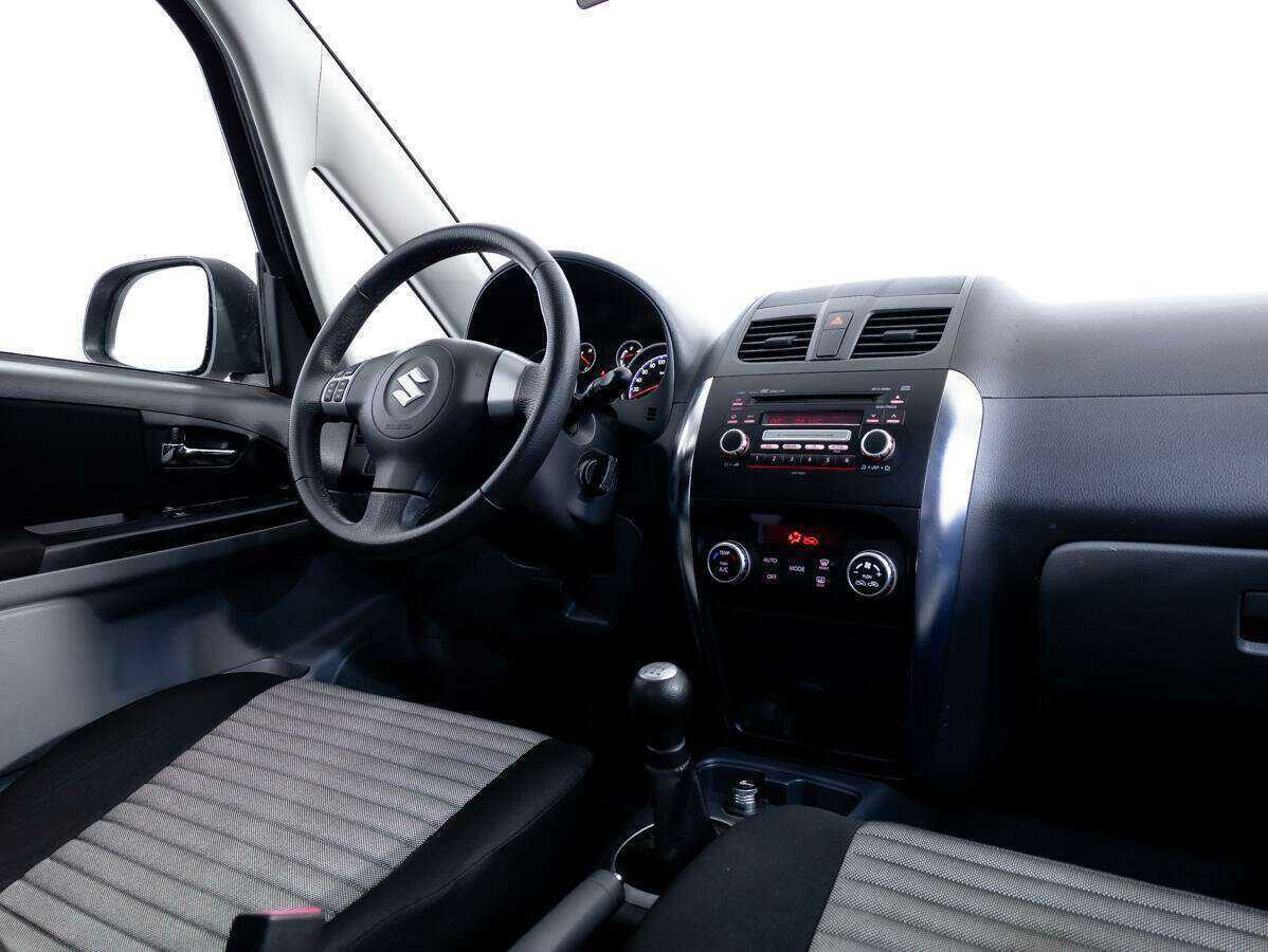 Suzuki SX4 б/у, 2012, Механическая. Фото: #7