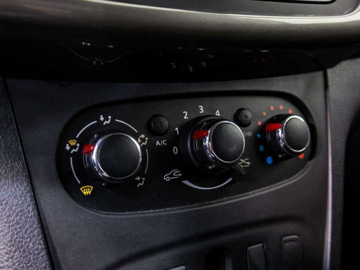 Renault Logan б/у, 2019, Механическая. Фото: #12