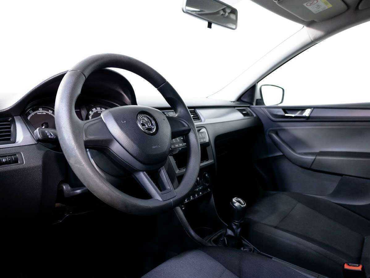 Skoda Rapid б/у, 2017, Механическая. Фото: #9