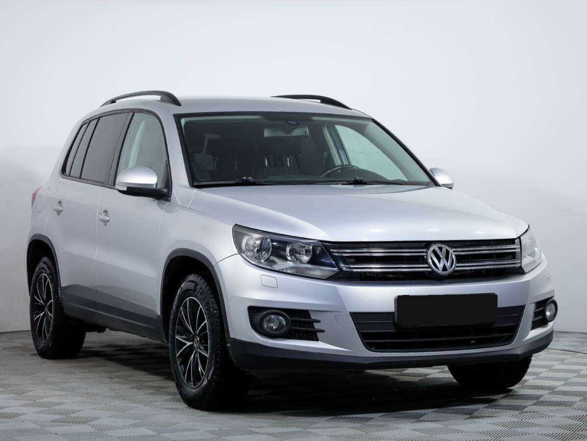 Volkswagen Tiguan б/у, 2012, Механическая. Фото: #1