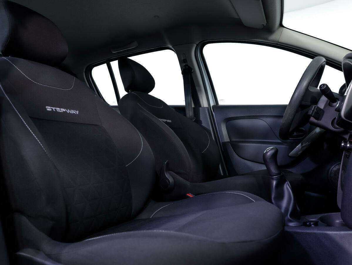 Renault Sandero б/у, 2018, Механическая. Фото: #12