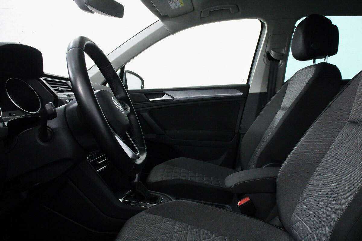 Volkswagen Tiguan б/у, 2021, Роботизированная. Фото: #6