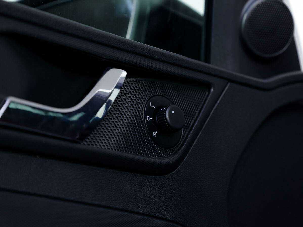 Шкода Рапид б/у, 2015, Роботизированная. Фото: #17