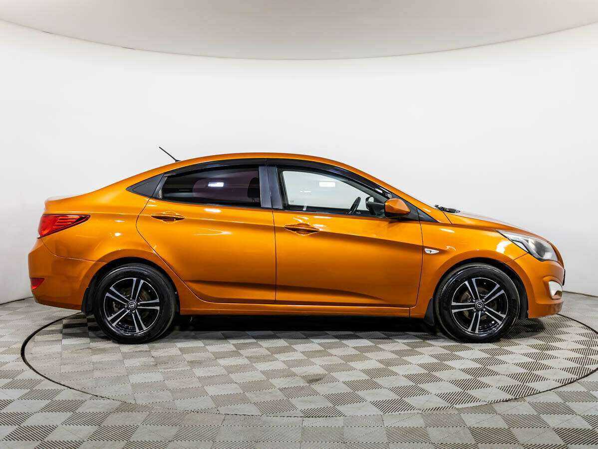 Hyundai Solaris б/у, 2014, Автоматическая. Фото: #2