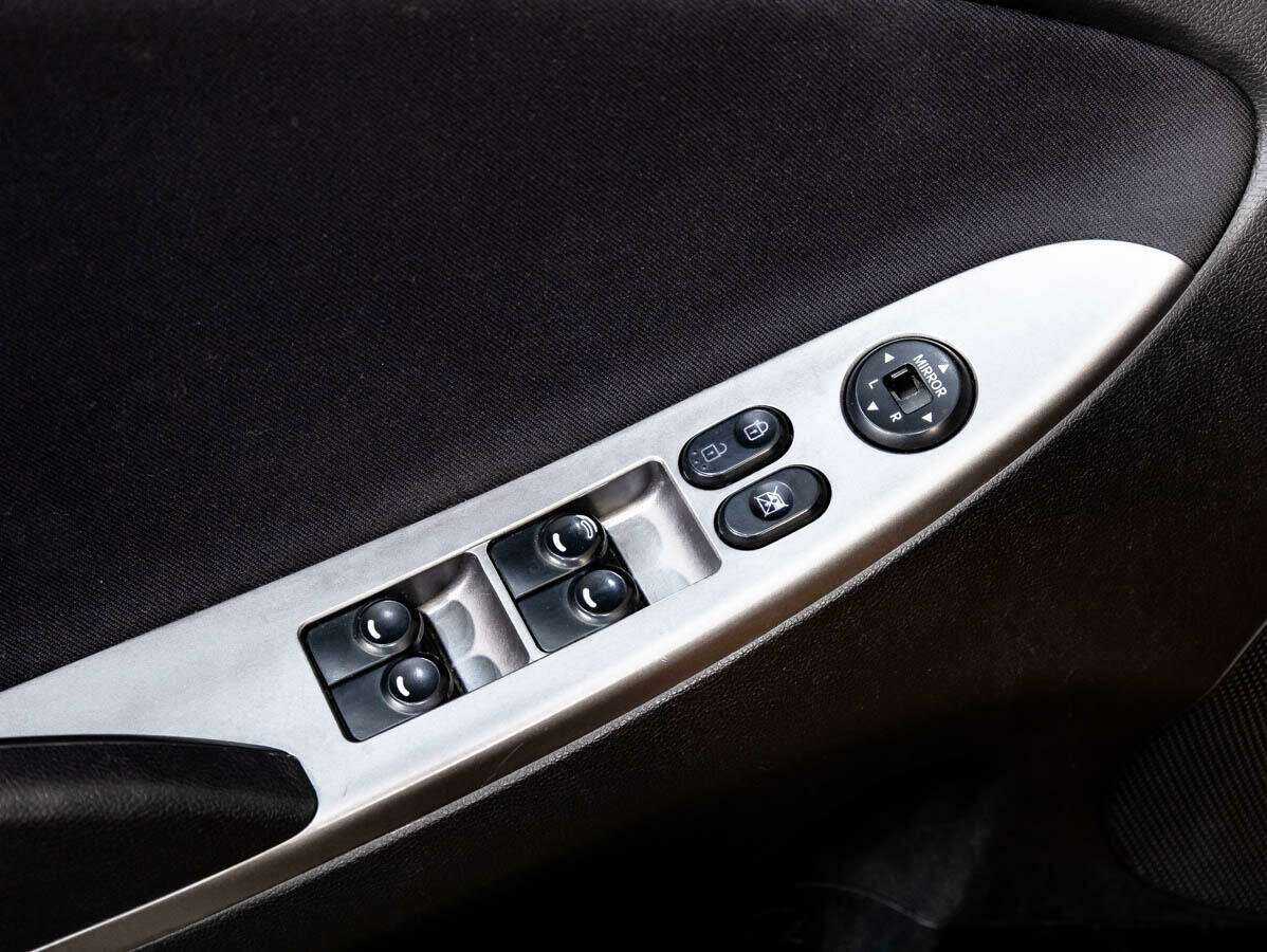 Hyundai Solaris б/у, 2014, Автоматическая. Фото: #12