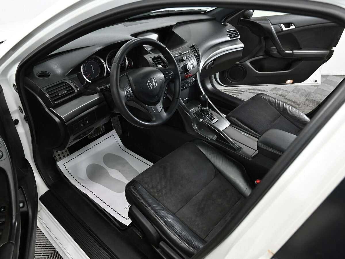 Honda Accord б/у, 2012, Автоматическая. Фото: #4