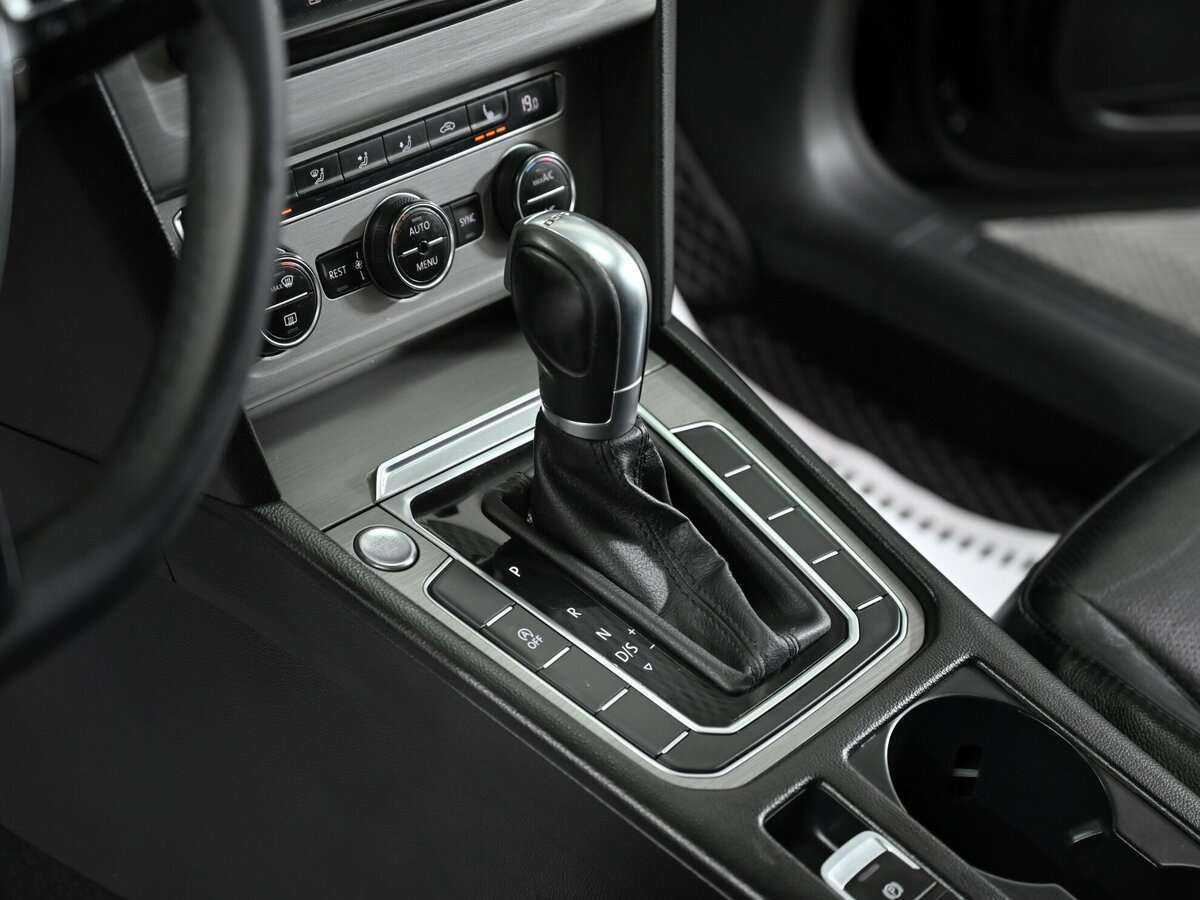 Volkswagen Passat б/у, 2016, Роботизированная. Фото: #9