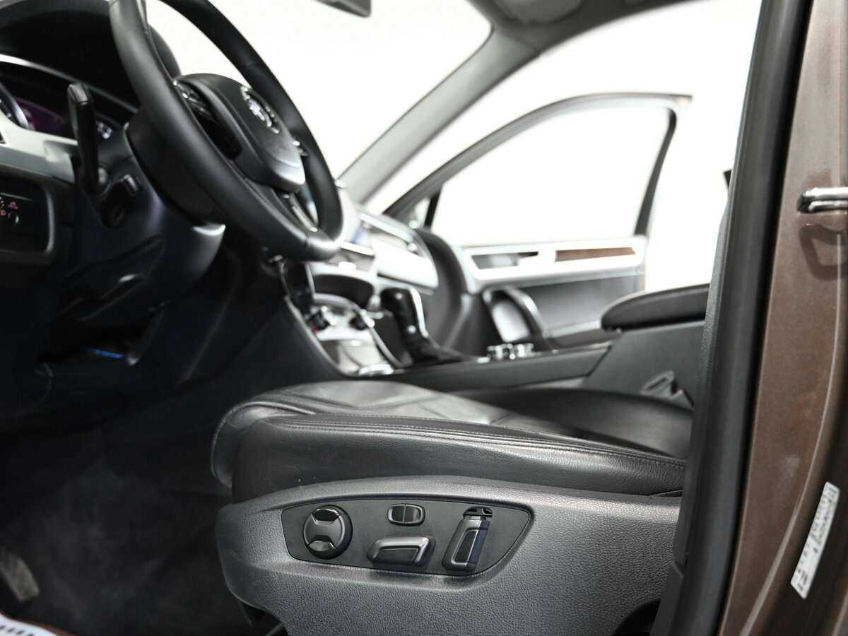 Фольксваген Туарег б/у, 2013, Автоматическая. Фото: #7