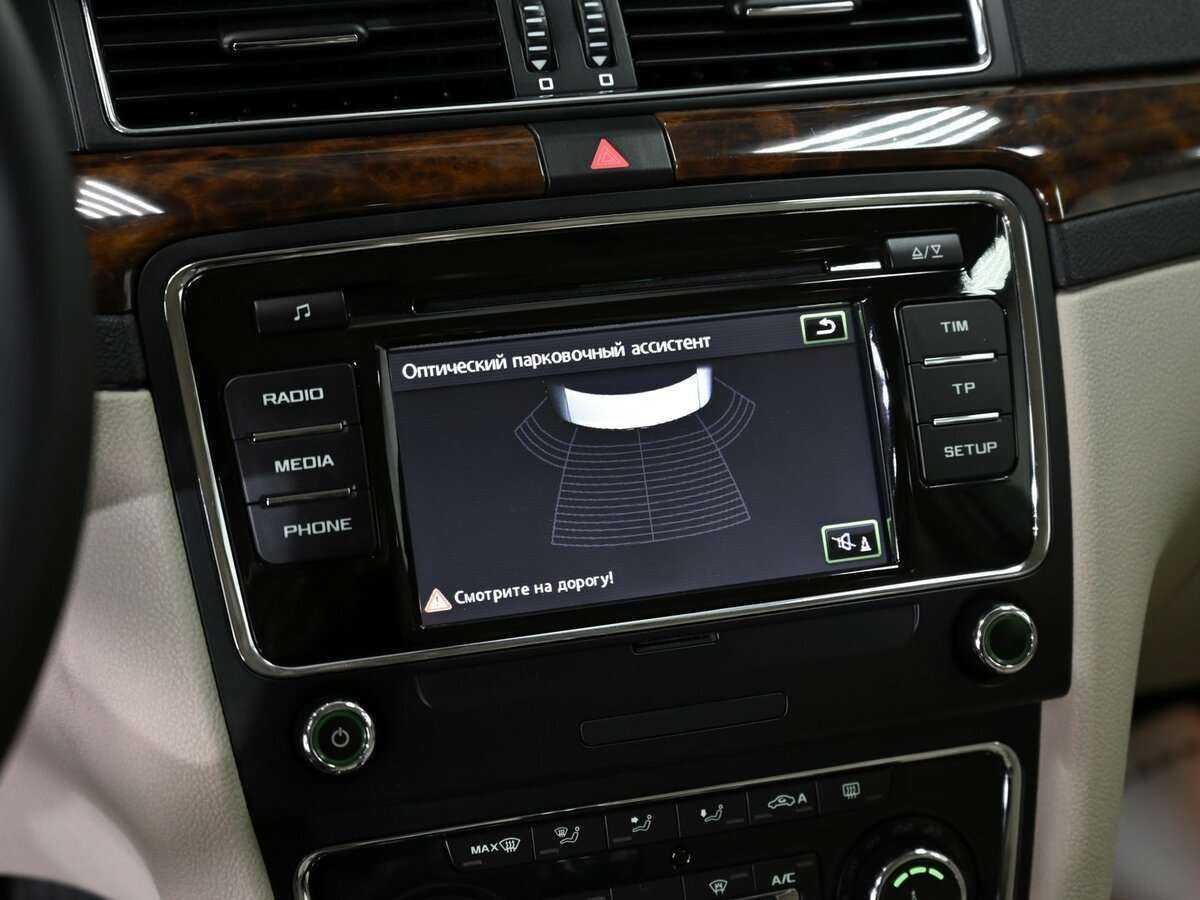 Шкода Суперб б/у, 2013, Роботизированная. Фото: #12