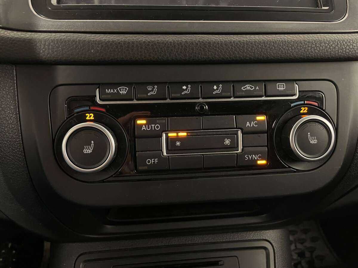 Volkswagen Tiguan б/у, 2013, Автоматическая. Фото: #13