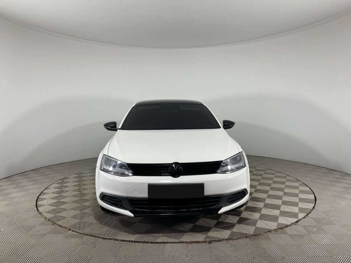 Volkswagen Jetta б/у, 2014, Механическая. Фото: #1