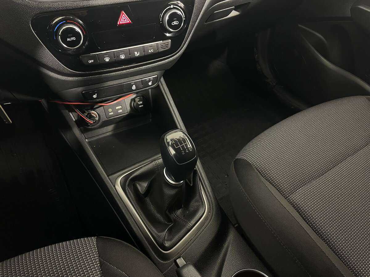 Hyundai Solaris б/у, 2017, Механическая. Фото: #13