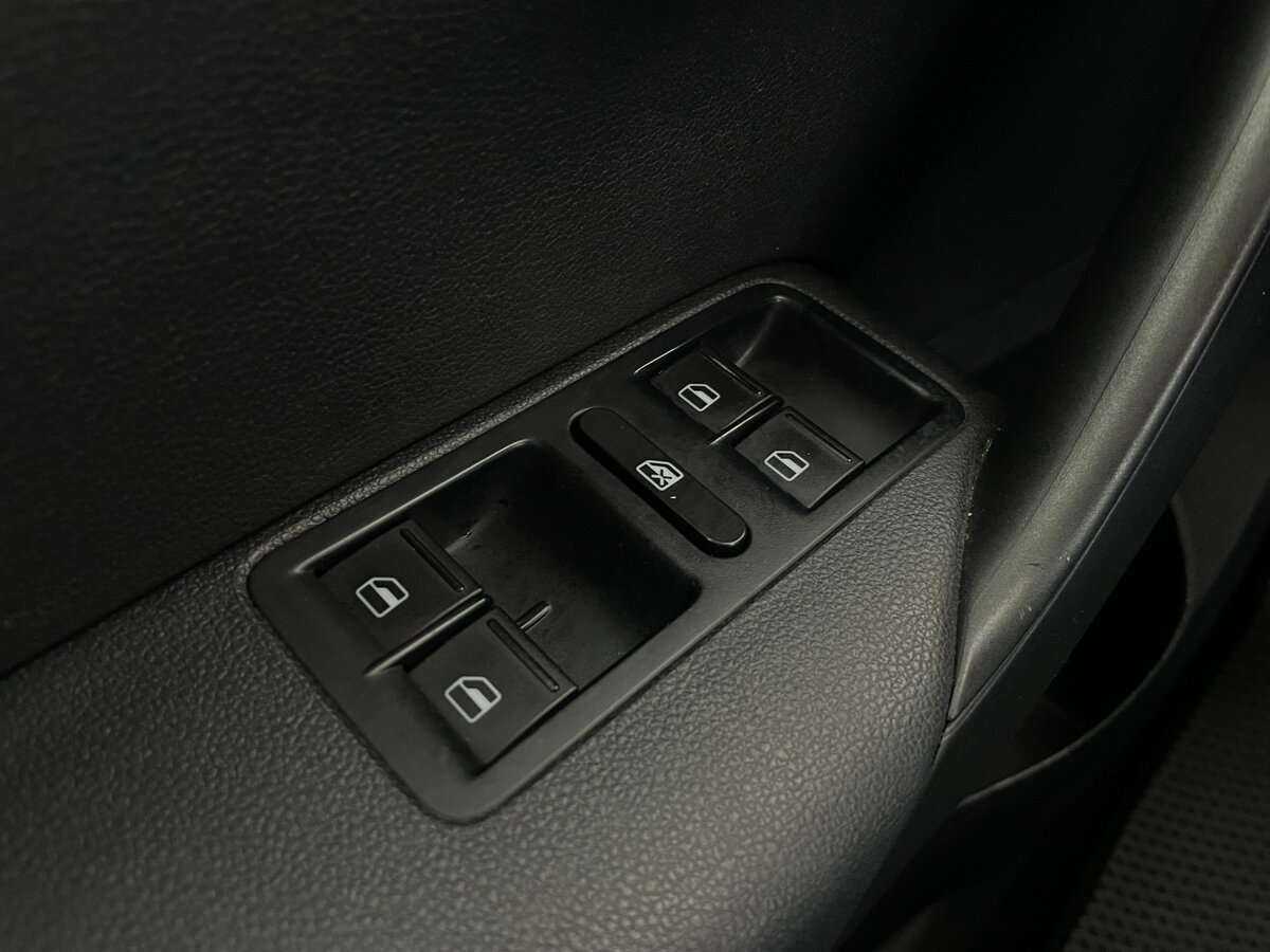 Volkswagen Polo б/у, 2016, Автоматическая. Фото: #17