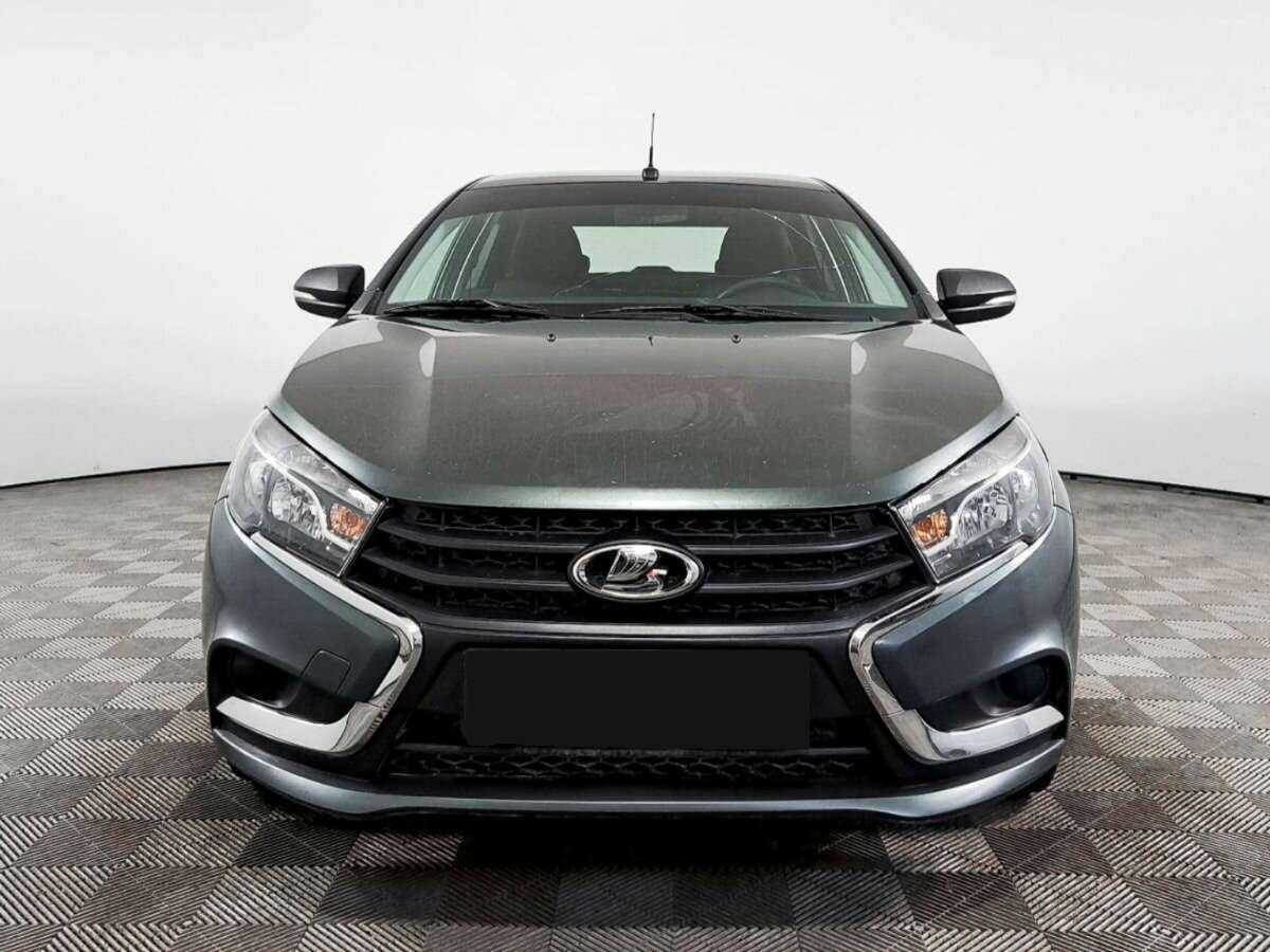 Lada (ВАЗ) Vesta б/у, 2017, Механическая. Фото: #1