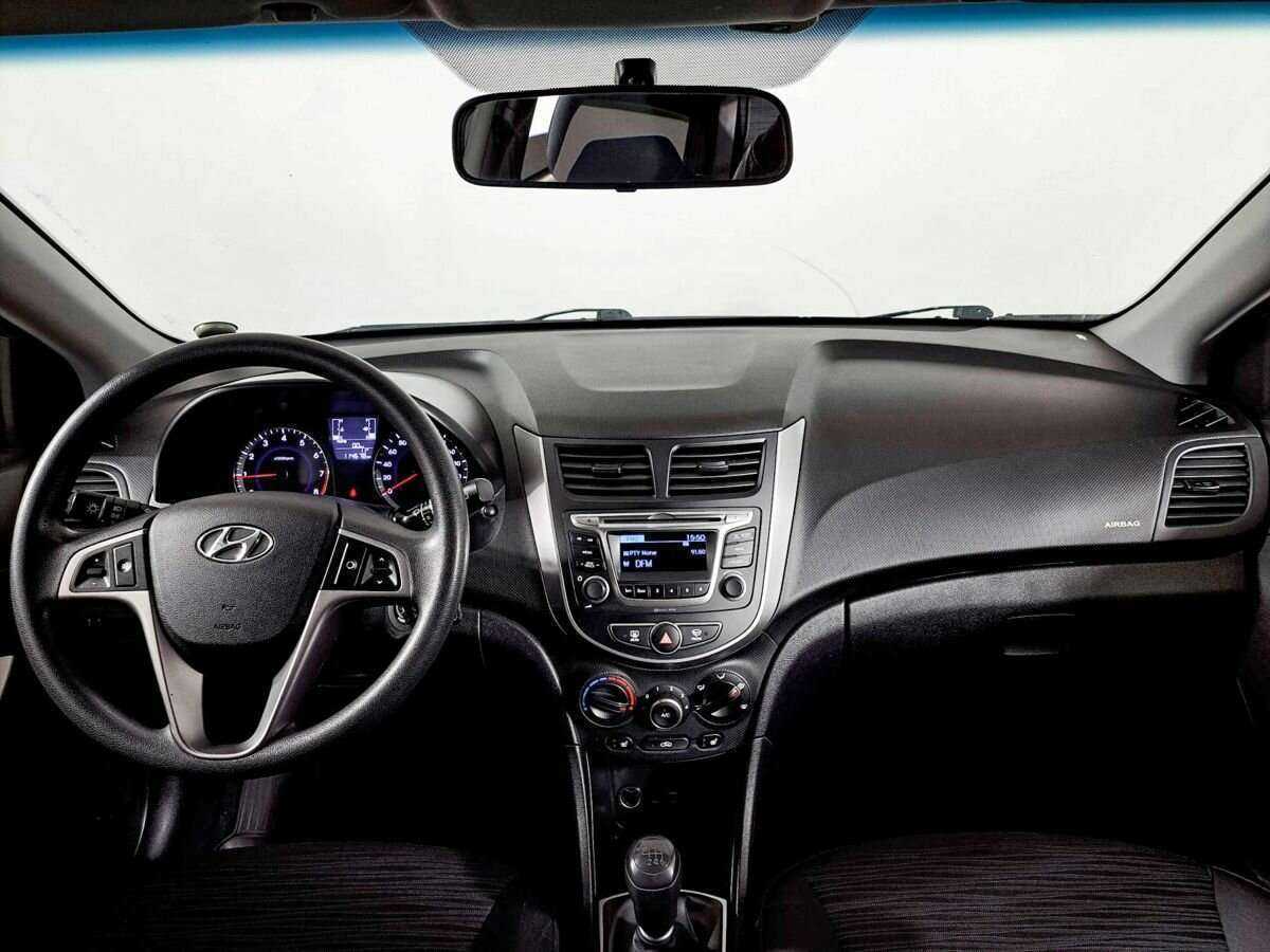 Hyundai Solaris б/у, 2016, Механическая. Фото: #13