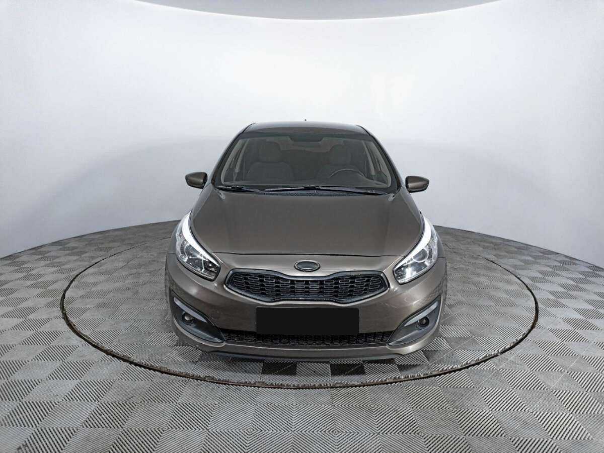 Kia Ceed б/у, 2018, Автоматическая. Фото: #1