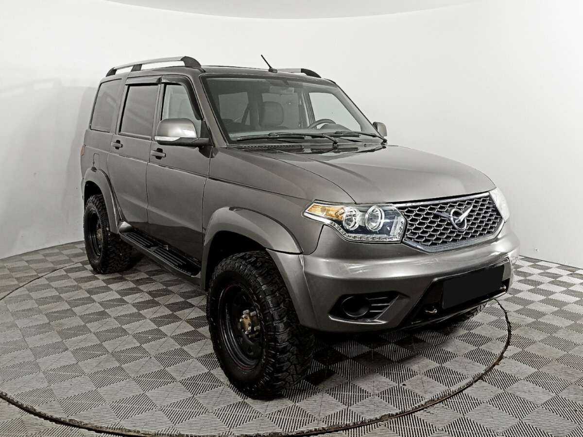 УАЗ Patriot б/у, 2016, Механическая. Фото: #2